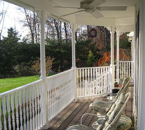 3rd image of 28 Anton Dr