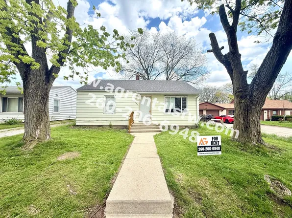 4655 Avondale Dr, Fort Wayne, IN 46806