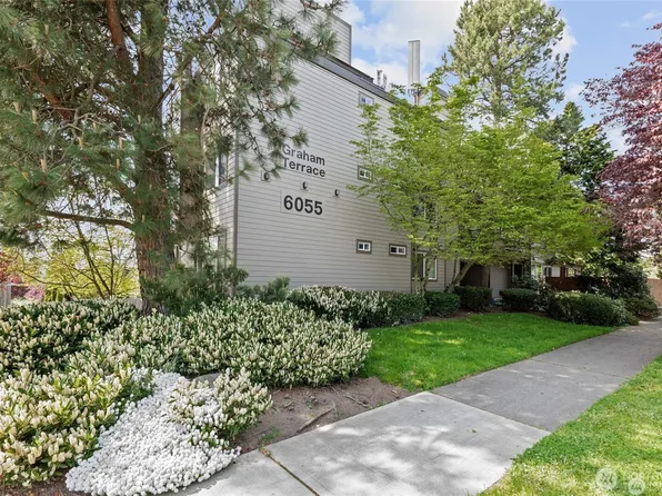 6055 35th Avenue SW #207, Seattle, WA 98126