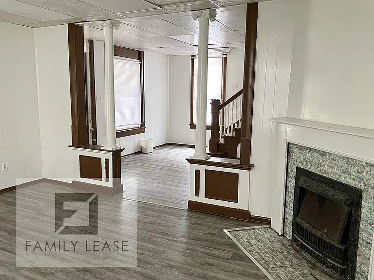 1613 N Edward St — Photo 4