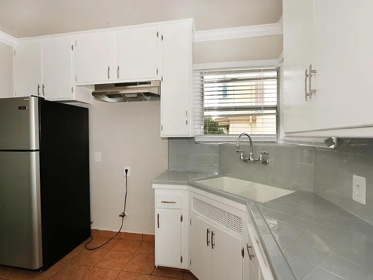 530 Howard St #D — Photo 5