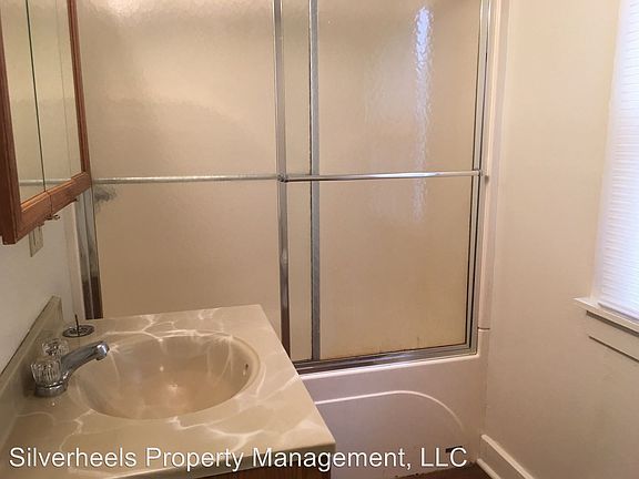 4th image of 306 Short St #B