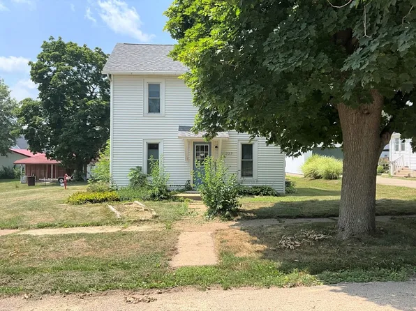225 3rd Ave N, Oxford Junction, IA 52323