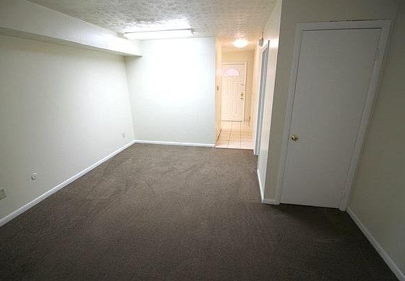 2nd image of 88 E Lane Ave APT 2