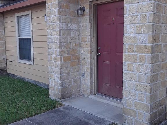 3rd image of 702 Sonesta Dr APT G
