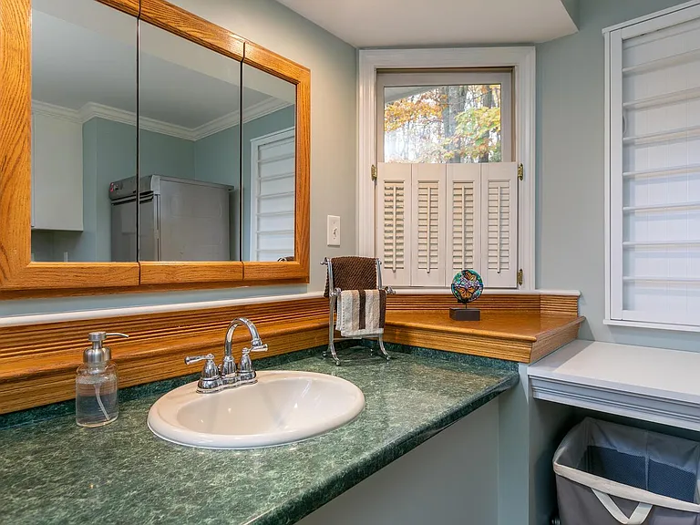 32 Maple Ave — Photo 23