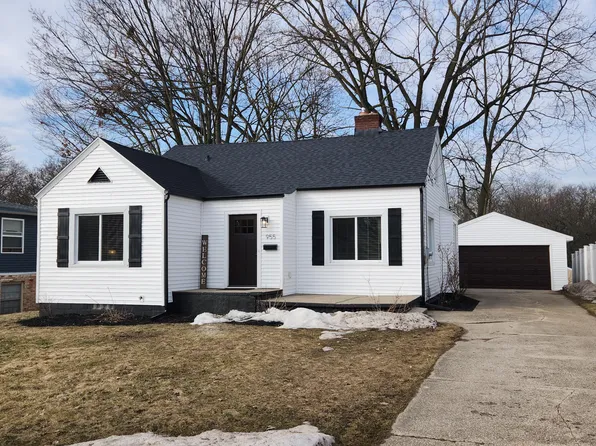 955 Emerald Ave NE, Grand Rapids, MI 49503