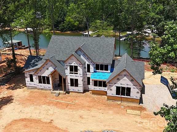 2nd image of 515 Kemp Rd