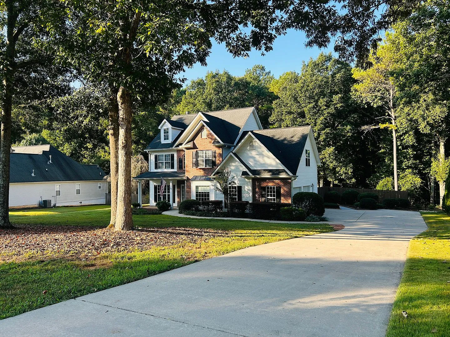 Beautiful 4-Bedroom Home in Tyler Woods In Newnan Northgate School District — Photo 3