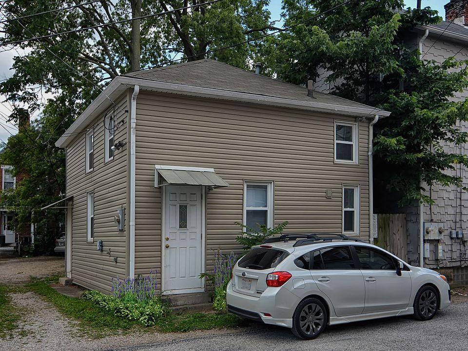 1st image of 202 W 8th Ave #1/2
