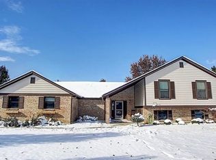 879 Carpenter Rd, Bellbrook, OH 45305