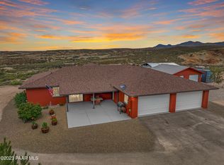 30 S Desert Hills Trl, Dewey, AZ 86327