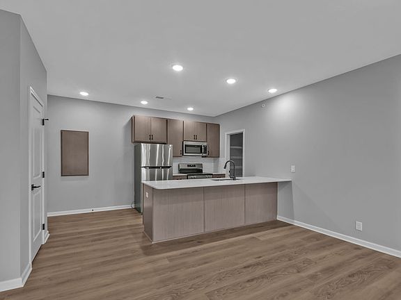 4th image of 18689 Oakmont Dr #18659-302