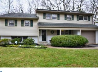 2102 Navaro Rd, Wilmington, DE 19803