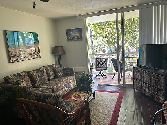 3rd image of 75-5776 Kuakini Hwy APT 223