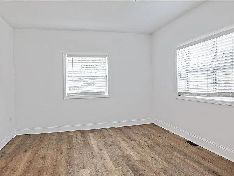 605 Hatcher Ln — Photo 5