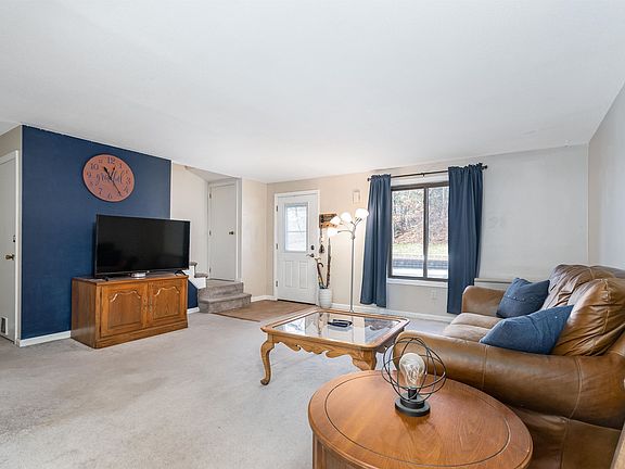 5th image of 130 Treadway Ln #130
