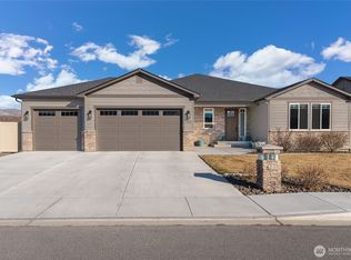 755 S Perry Avenue, East Wenatchee, WA