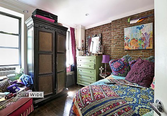 4th image of 216 E 95th St APT 4w