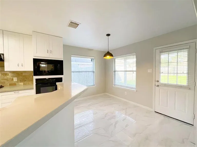 18102 Redoak Manor Ln — Photo 4