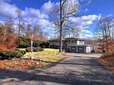392 Carrington Rd, Bethany, CT, 06524