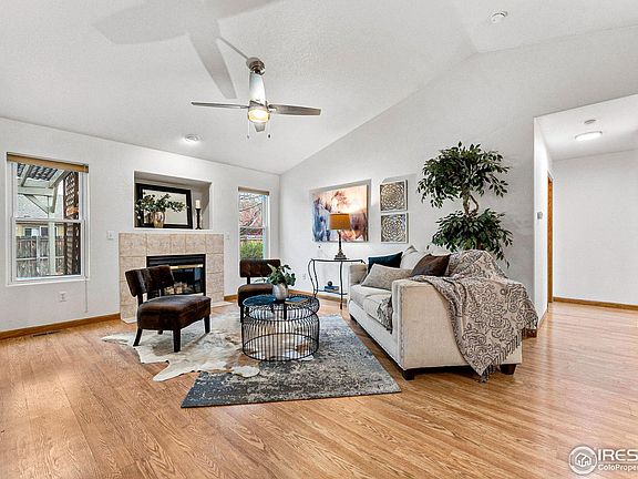 3rd image of 1006 Canyon Dr