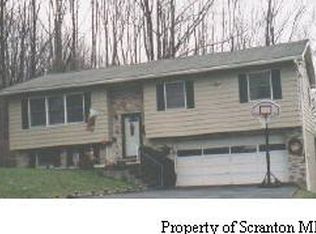 134 Parkwood Dr, Clarks Summit, PA