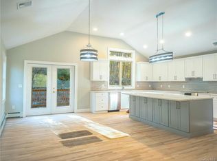 410 Woodland Dr, Mahopac, NY 10541