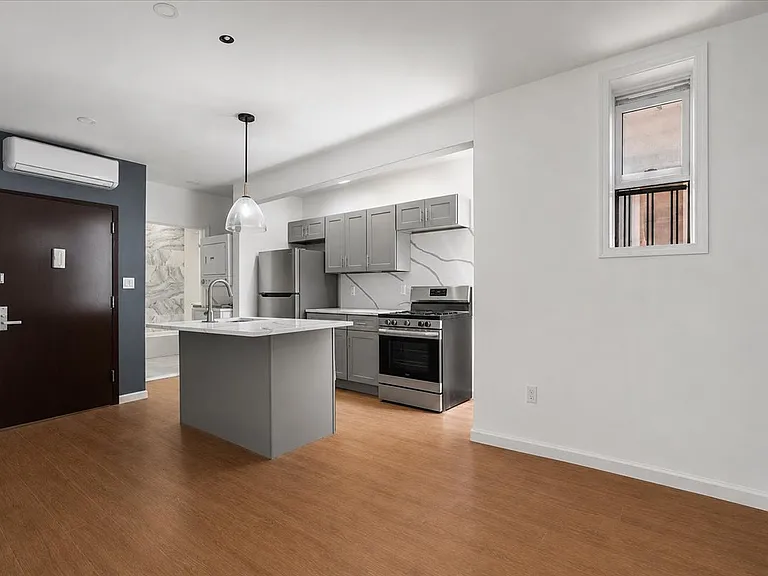 324 Eldert St #2B — Photo 1