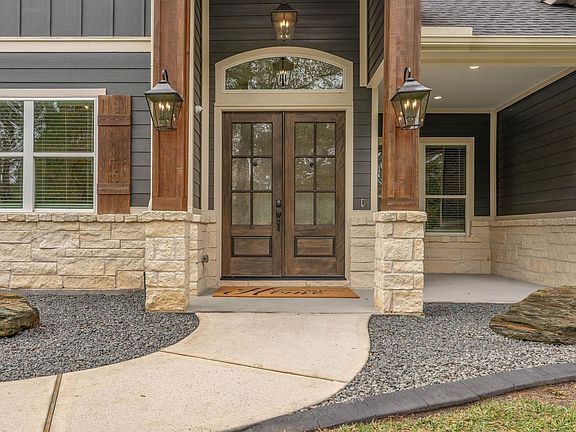 4th image of 142 Bluebonnet Rd