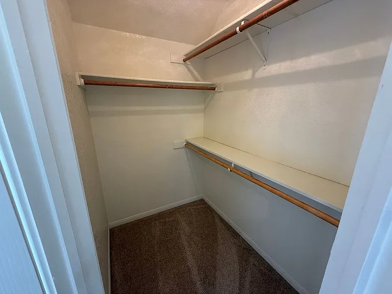 1815 Diana Ln — Photo 20