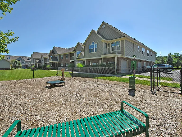 Stonehaven Apartments — Photo 35