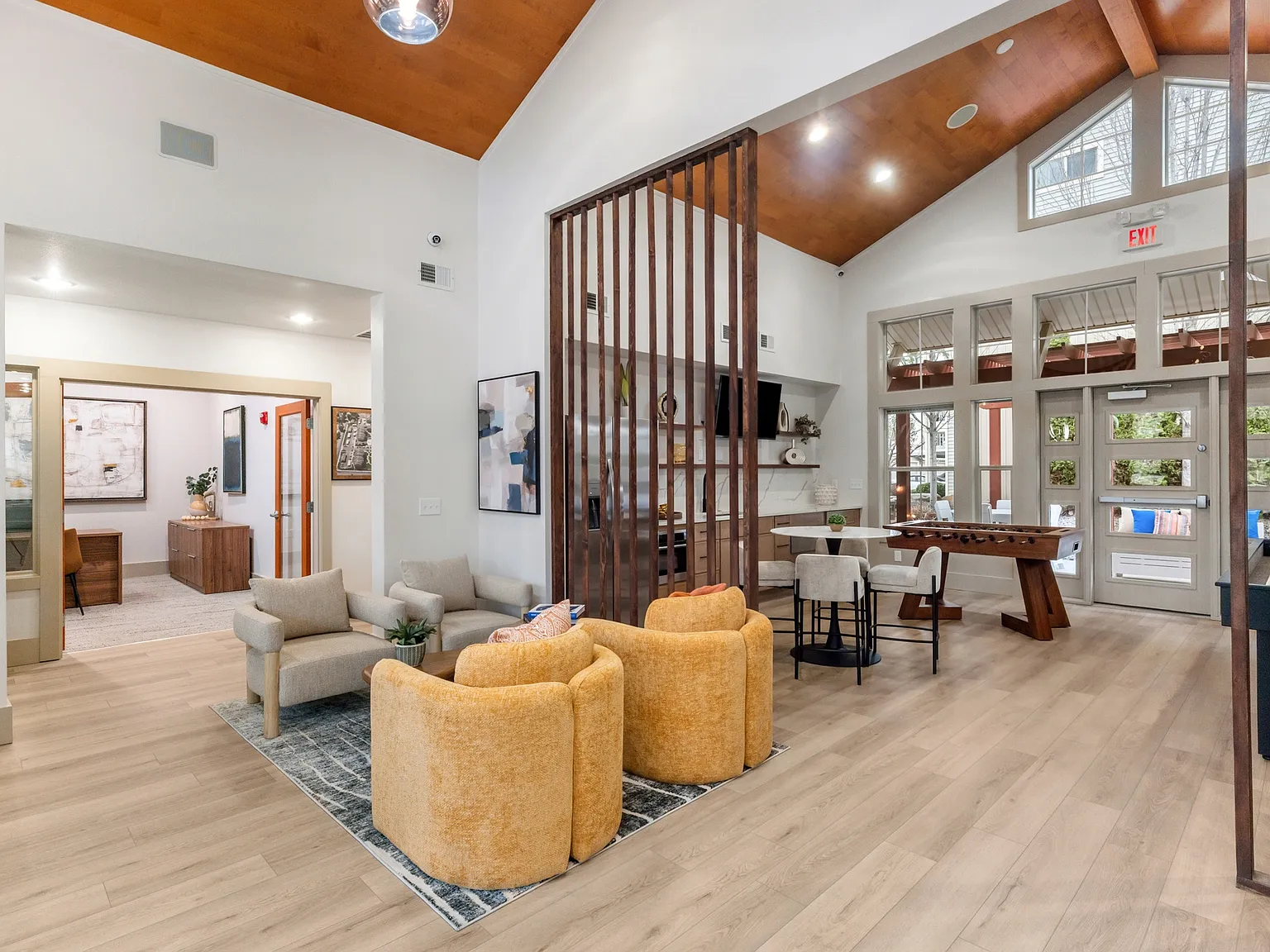 Island View Apartments — Photo 2