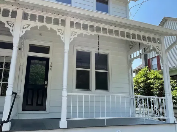 205 W Main St, Adamstown, PA 19501