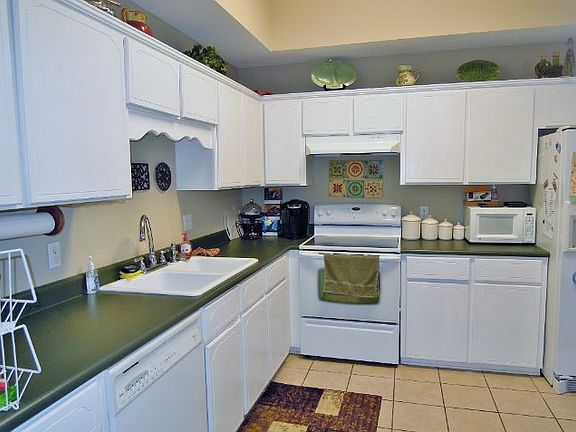 5th image of 102 Sandalwood Dr