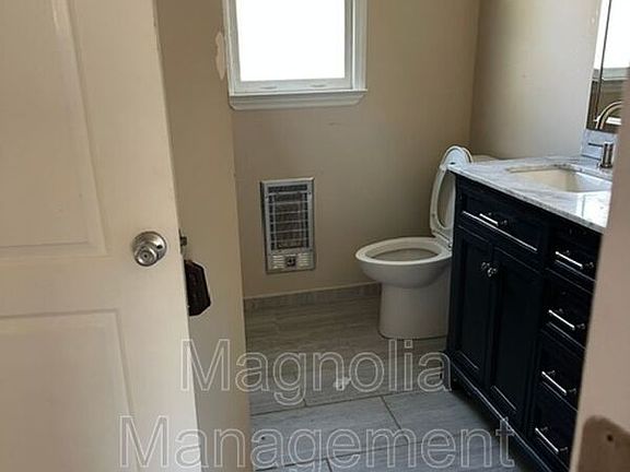 5th image of 329 Southall St