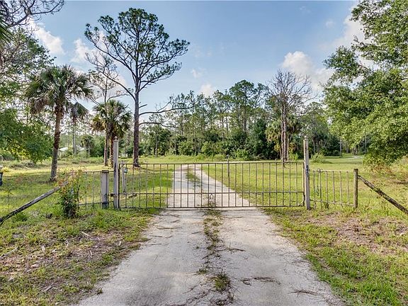 2nd image of 8451 Dosonte Ln
