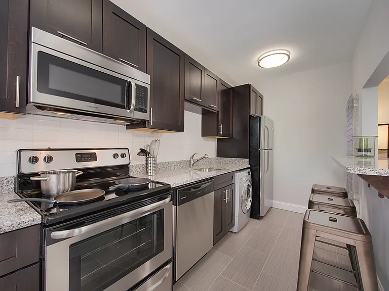 The Metropolitan Apartments Kitchen