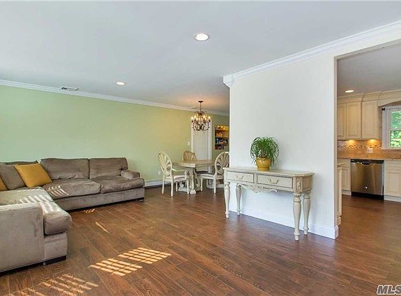 2nd image of 281 S Lenox Ave