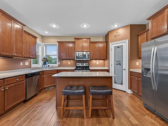 4th image of 20685 Frost Ct