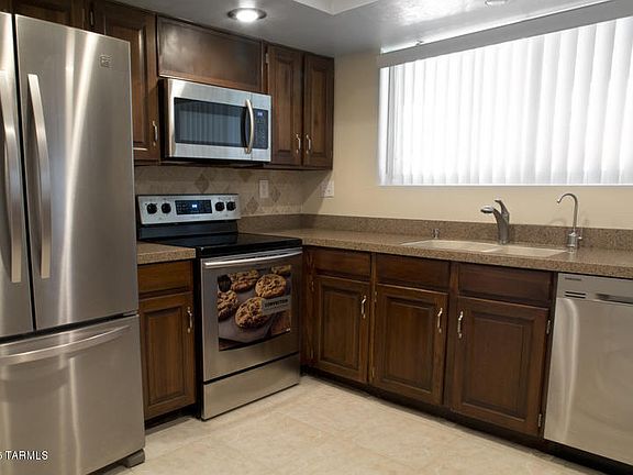 4th image of 7841 N Leonardo Da Vinci Way