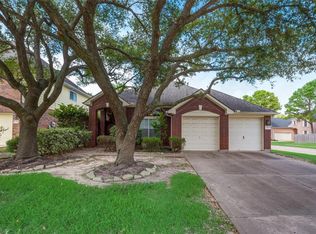 7215 Bristol Ridge Dr, Houston, TX 77095
