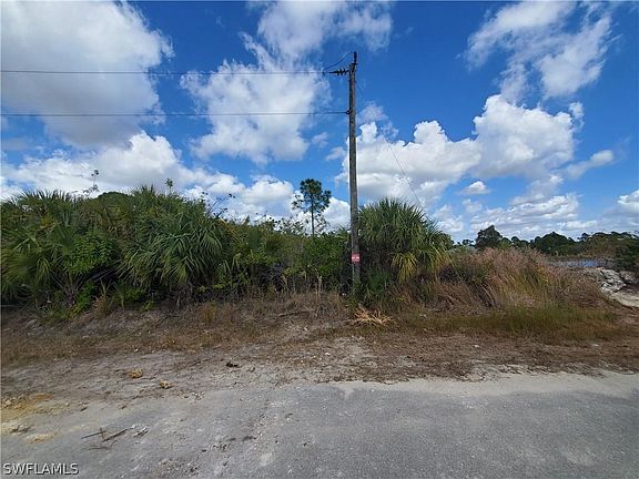 2nd image of 2500 15th St W #W
