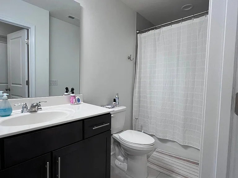 319 Belton St — Photo 15