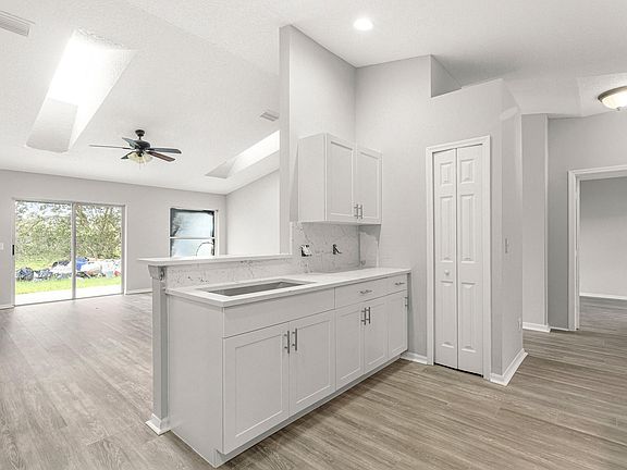 5th image of 3973 SW Wycoff Street