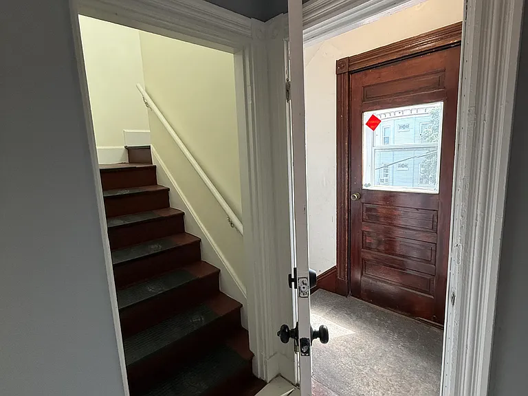 252 E Cottage St — Photo 8