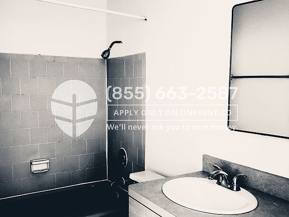 4th image of 1008 W Huntington Dr APT 23