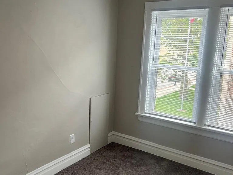 225 Center St — Photo 12