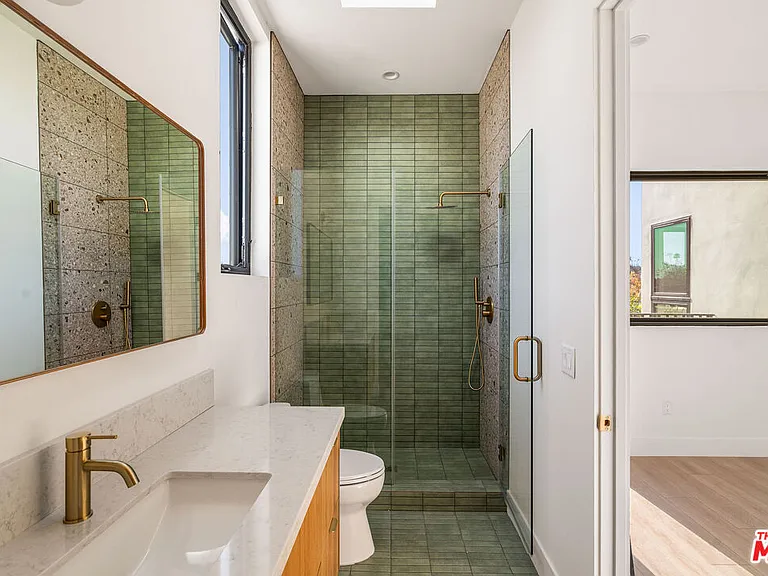 3909 W Exposition Blvd — Photo 18