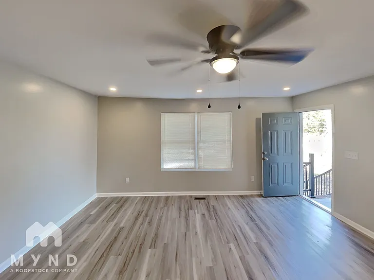 214 Aspen Dr — Photo 8